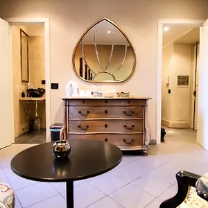 Mellini Escape Apartment Rom