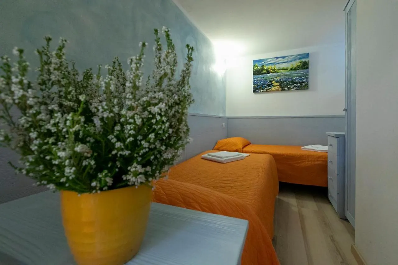 Apartment Ferienwohnung La Collina Dei Fiori Vercana Italien